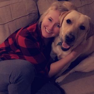 Meet your Posher, Caitlin